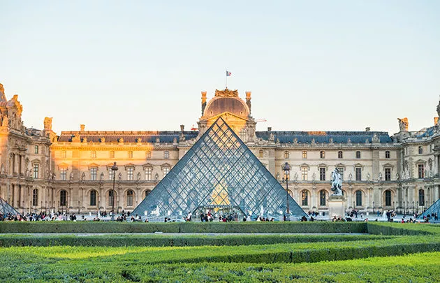 travel guide image